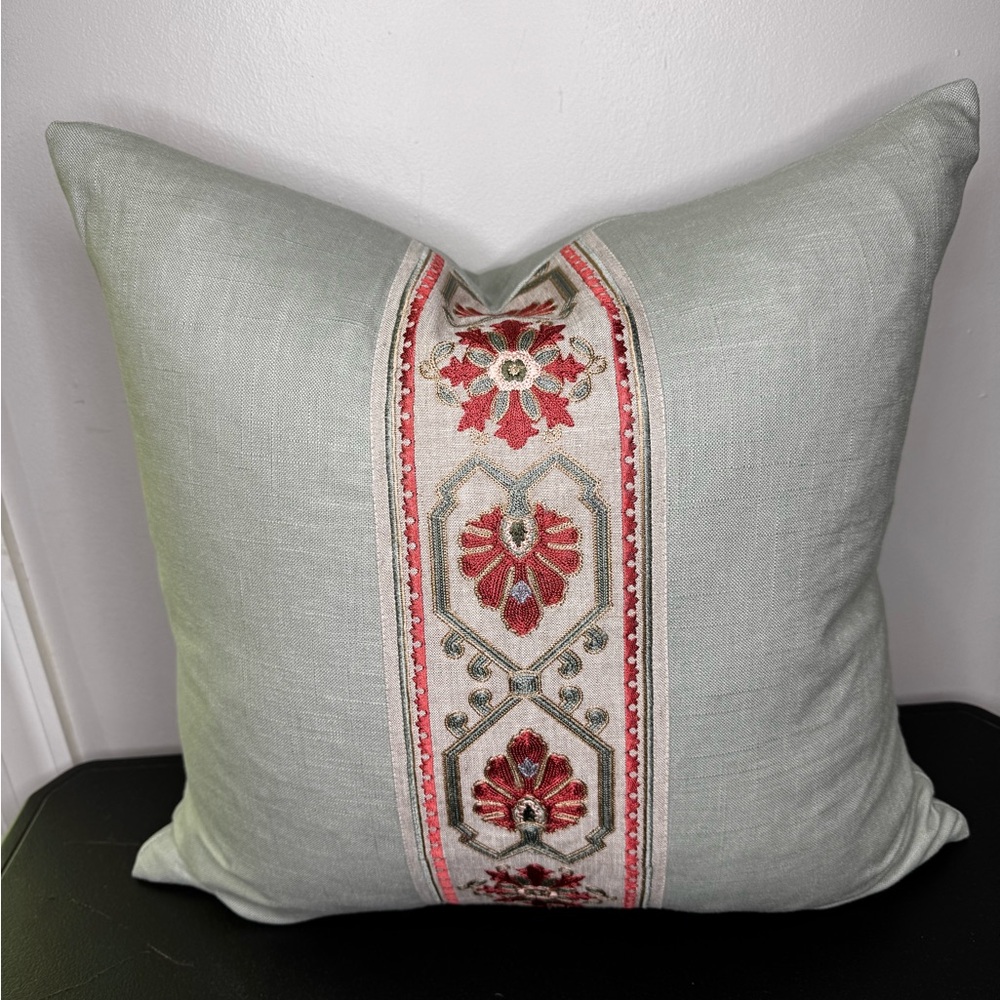 2 Embroidered Decorative Pillow - Picture 7 of 9